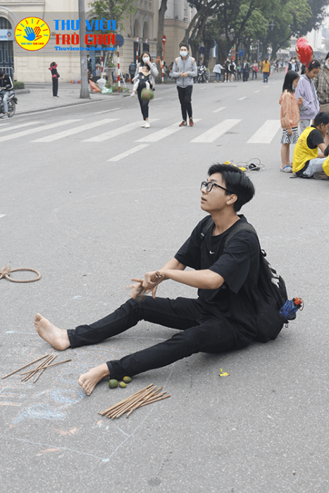 Trò chơi Chơi Chuyền (Banh Đũa)